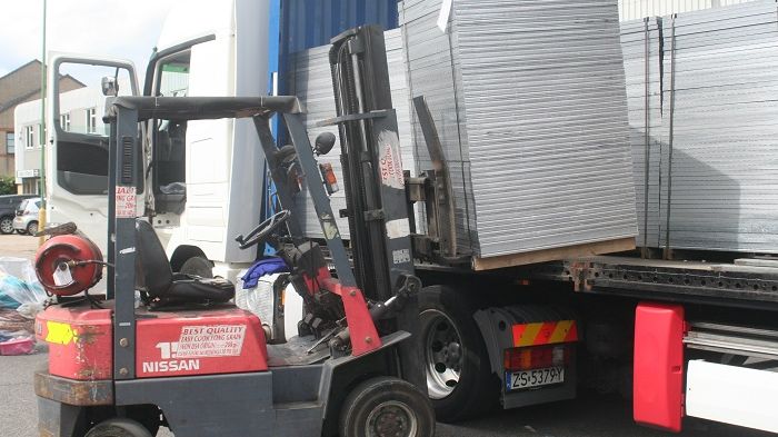 Cack-handed smuggler jailed after  secret stash drops into lap of investigators 