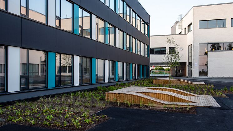 Nordseter skole er totalrehabilitert med nye yttervegger og tak, og pusset opp innvending. Den nye skolen svarer ut kvalitetsprisippene for gode bygg og områder godt. Foto: Undervisningsbygg/Finn Ståle Feldberg.