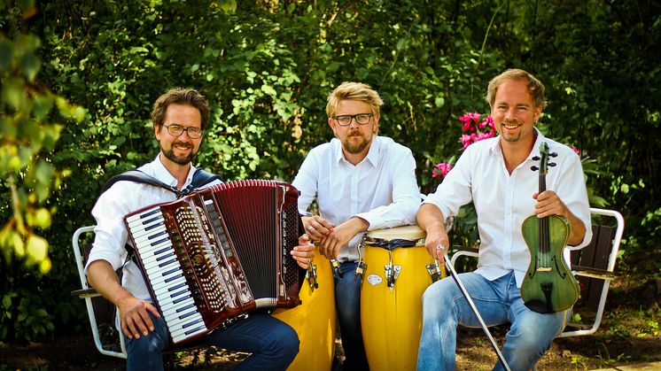 Balkan Razzia från Malmö spelar klezmermusik – Förintelsens minnesdag 2015