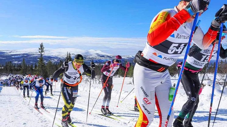 Längdskidåkaren Henric satsar på att tävla i skidåkning trots hans diabetes 