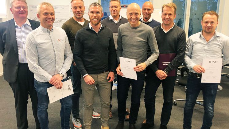 Andra klassen i Instalcoskolans företagsledarprogram har tagit examen.