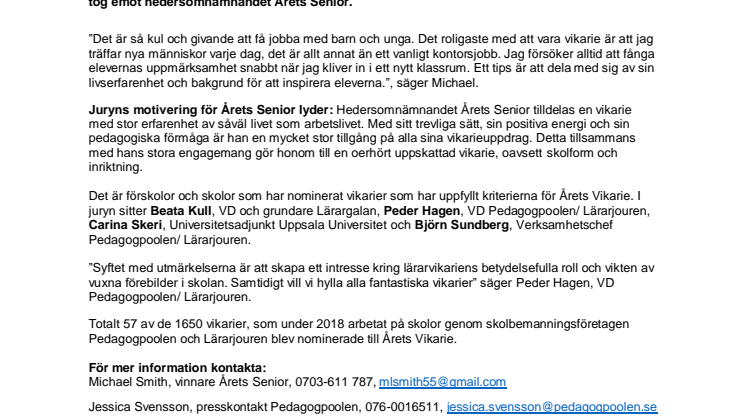 Lärarvikarien Michael Smith 68 år (Umeå) tilldelas priset ”Årets Senior” för sina insatser inom skola 