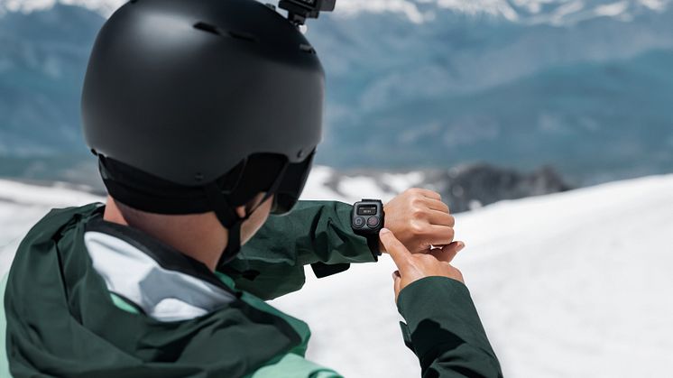 Osmo Action 5 Pro_Skiing_ GPS Bluetooth Remote Controller_滑雪_GPS 蓝牙遥控器.jpg