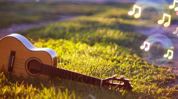 Har du saknat livemusik? Beställ ett kostnadsfritt musikogram med sommarlovsbandet. Foto: Getty