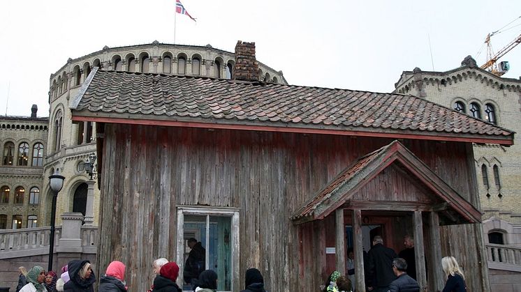 Tusenvis av folk til House of Commons