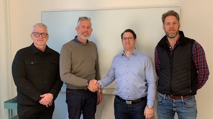Fr v Mats Pauli och Johan Nilsson, Skanska Sverige AB, Theodor Alexandris och Karl Hallgren, Riksbyggen.