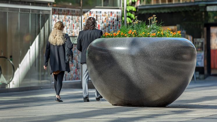 Marte planteringskärl, design Bellitalia, Drottninggatan Stockholmild