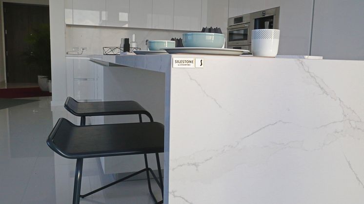 Kitchen_Countertop_by_Silestone_Calacatta_Gold_by_Cable_Design_2