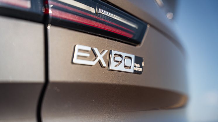 EX90_DK_Platinum_Highres-133.jpg