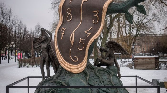 Salvador Dalí 's Persistence of Memory displayed at Norrmalmstorg in downtown Stockholm.