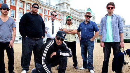 Fat Freddy's Drop-interview om deres danske koncerter