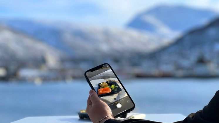 Den ferske rapporten, Top seafood trends 2022, gjør et dypdykk i utviklingen som skjer innen de nye salgskanalene, noe som igjen fører til store muligheter for handel av sjømat på nett. Foto: Norges sjømatråd.