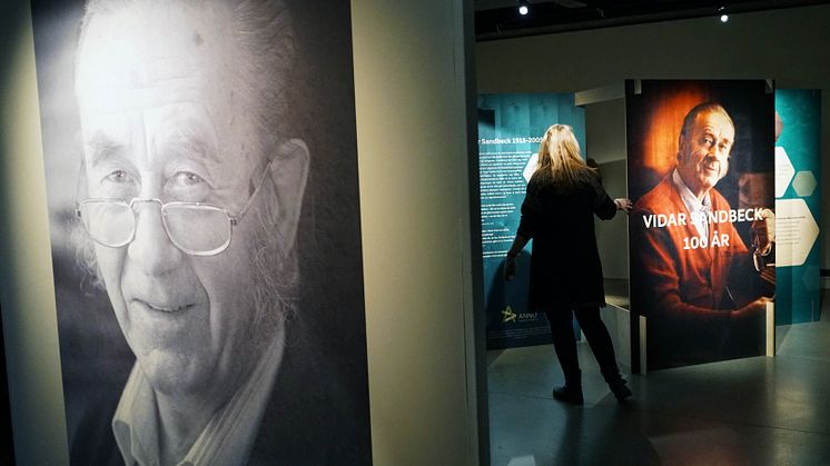 Hedmark hadde to store forfatterjubileer i 2018 - Vidar Sandbeck og Hans Børli. Anno lagde vandreutstillinger om begge - her fra visning av Sandbeck på Rockheim. Foto: Rockheim