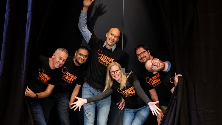 Årets deltagare i ForskarFredag goes Stand-up. (Samtliga namn finns i bildtexten nedan). Fotograf: Gabrielle Beans