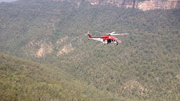 Hi-res image - ACR Electronics - The rescue helicopter arrives to fly Chris Monaghan to Westmead Hospital