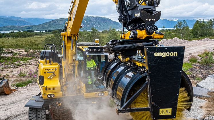 Voor alle engcon liefhebbers – er is weer een nieuw nummer van Tilt & Rotate uit!