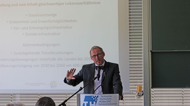 Neuer Bacherlorstudiengang „Öffentliche Verwaltung Brandenburg (LL.B.)“ ab Wintersemester 2016/2017