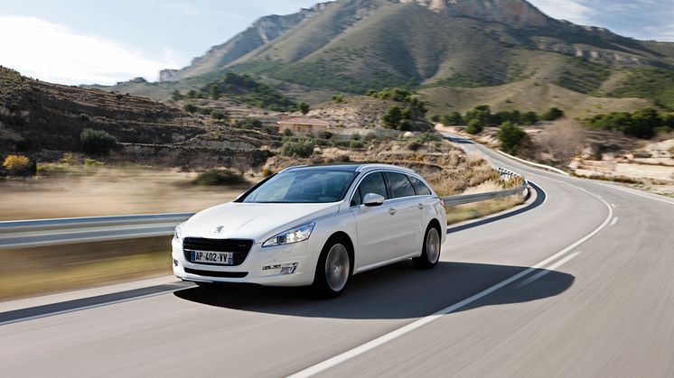 Peugeots försäljningskurvor pekar uppåt