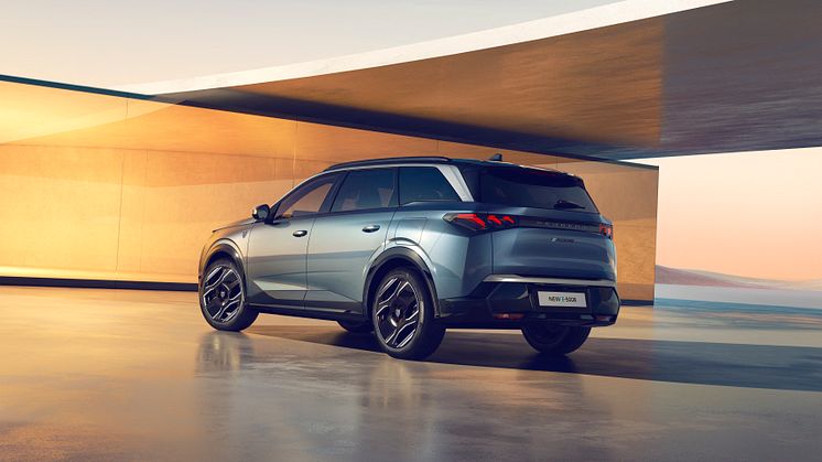 PEUGEOT_E5008_2403STYP_133