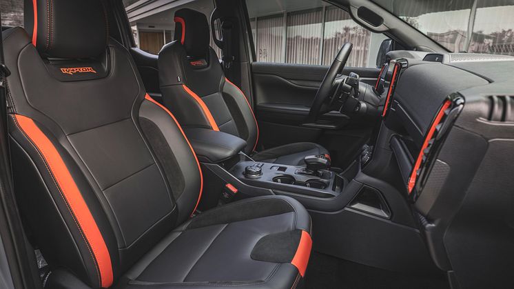 Ranger_Raptor-interior-06