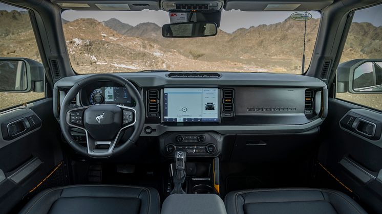 2023_FORD_BRONCO_BADLANDS__INTERIOR_28