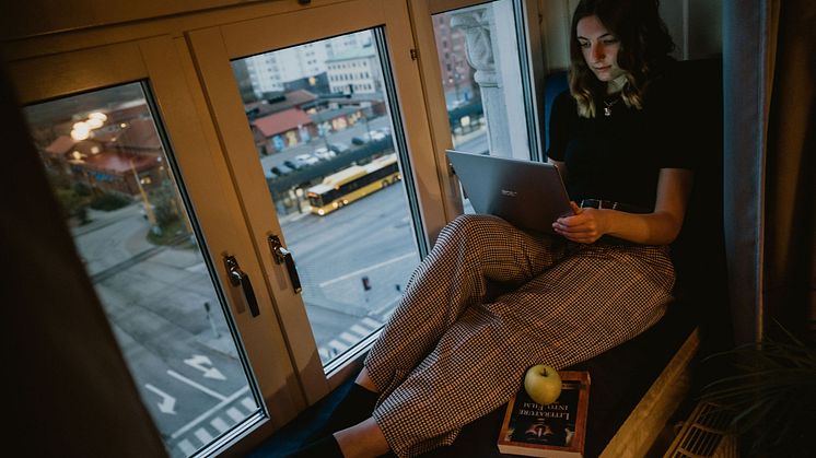 Bed and Study