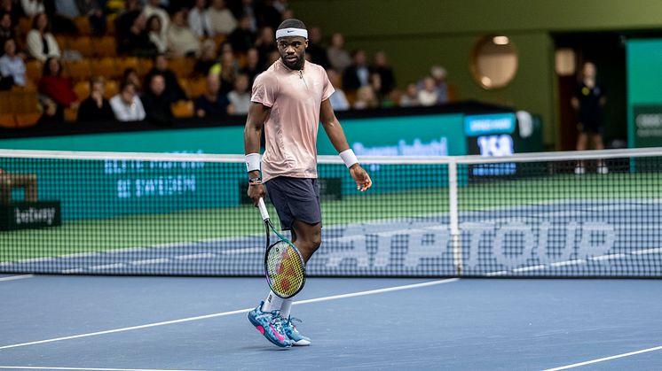Frances Tiafoe vidare till kvartsfinal i Stockholm Open efter vinst mot Elias Ymer