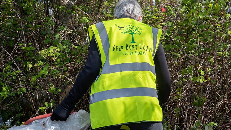 Volunteer litter picker