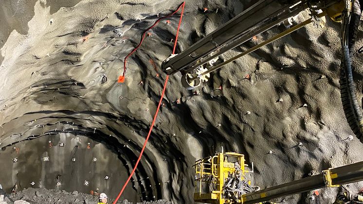 Monterer SAA i Bergåstunnelen