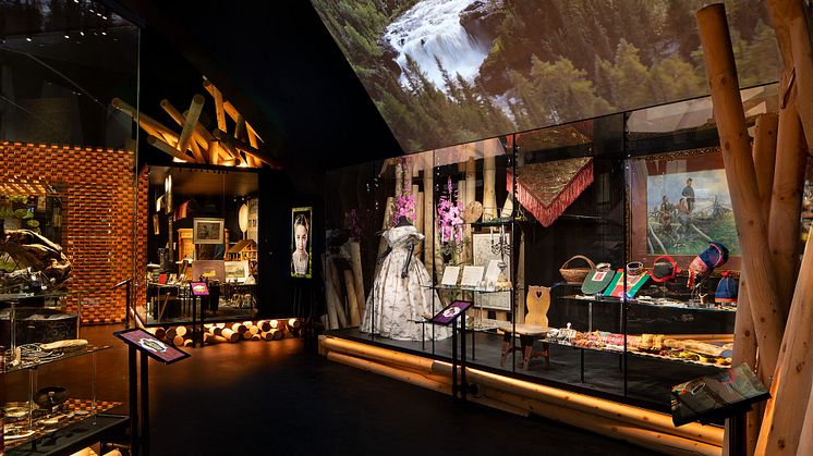 Utställningen Nordbor skildrar rörelser, möten och förändringar genom 500 år och tar fasta på viktiga brytpunkter och händelser som format historien. Foto: Hendrik Zeitler, Nordiska museet.