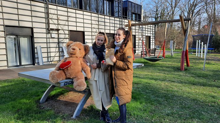 Michelle Kittler und Sara Pruchova vom Testzentrum Leipzig