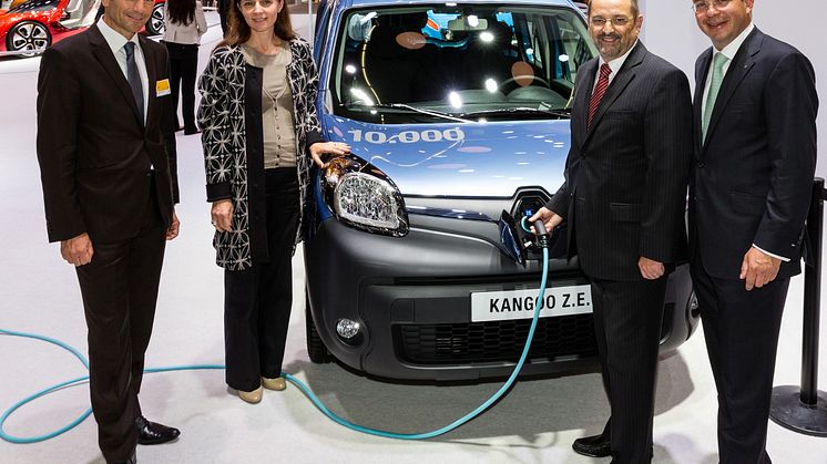 Renault Kangoo ZE nummer 10.000 overleveret på Frankfurt Motorshow