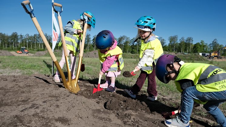 Fridhems förskola, första spadtag