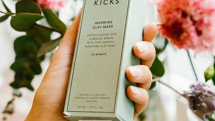 GI HUDEN DIN EN EKSTRA BOOST MED KICKS BEAUTY SINE NYE ANSIKTSMASKER