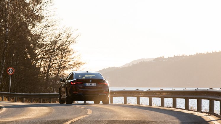 Helt nye BMW i4 ankommer Norge