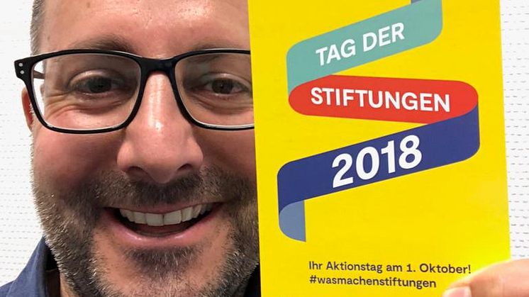 Der Erfinder und sein Hashtag. Carsten Frederik Buchert und #WasMachenStiftungen.