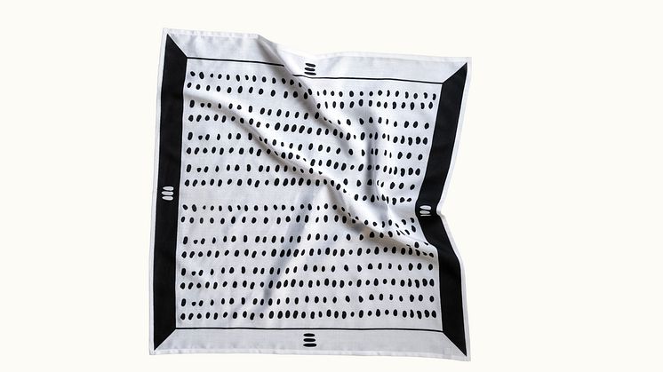 Scarf_square_white