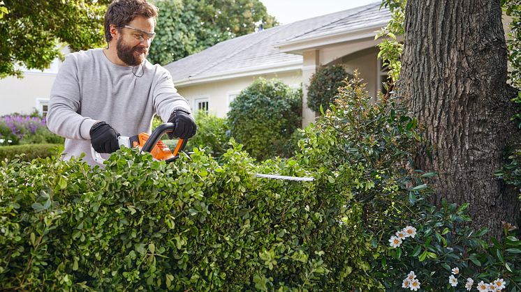 De nye STIHL HSA 30 og HSA 40 leverer imponerende klippeydelse takket være de diamantslebne og hærdede kvalitetsknive.