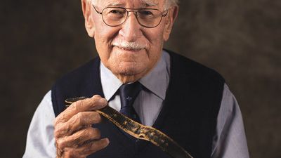 Eddie_with_belt_(c)_Katherine_Griffiths_Sydney Jewish Museum.jpg