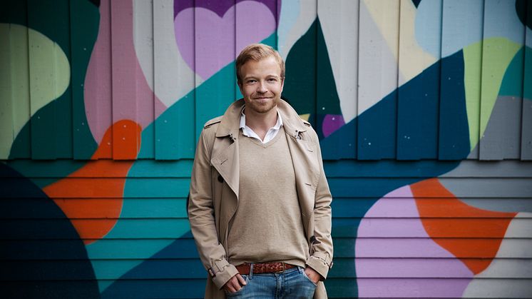 - Foreldre leter ofte etter løsninger på tenåringenes problemer, men de trenger heller voksne som prøver å forstå dem, sier Lars Halse Kneppe.