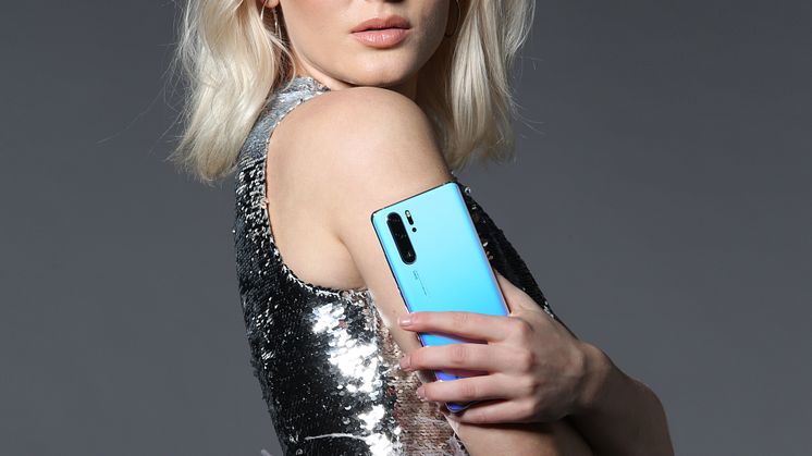 Zara Larsson_Huawei P30