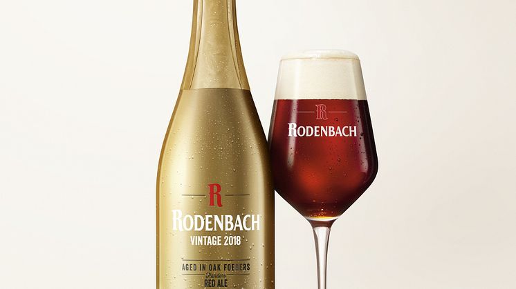 Vintage_75cl_BottleWineglass_RGB_2018