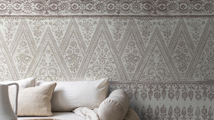 Oriental Dreams - Tangerine Wall