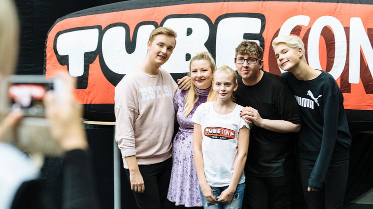 Meet&Greet med PojkenDrömmer, SaraSongbird, HejaInternet och Daniel H. Bild från Tubecon Helsingborg. OBS! FOTO-BYLI