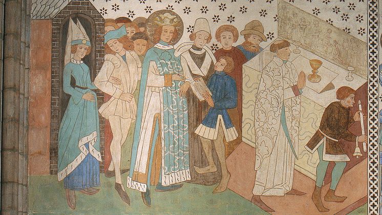 King Erik is warned during mass