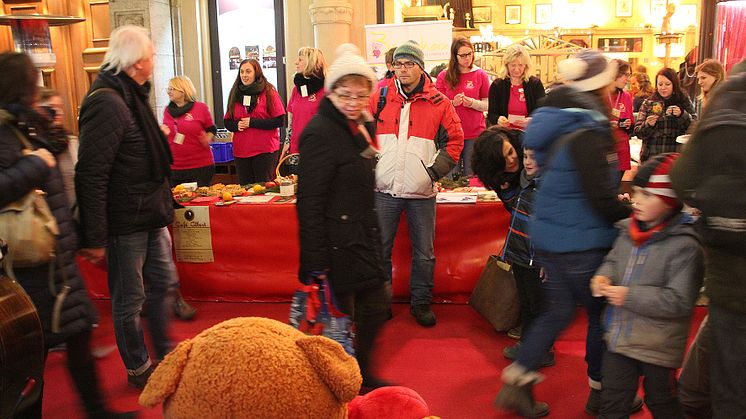 Erfolgreicher Bärenherz-Weihnachtsbasar 2016: Rückblick in Bildern