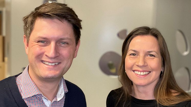 Simployer lanserer de to første modulene i en større satsing for å styrke HR ansattes arbeid innen analyse og rapportering. Fv. Mats Sandvig, Head of Product Management og Cecilie Lindeflaten, Produktsjef i Simployer.
