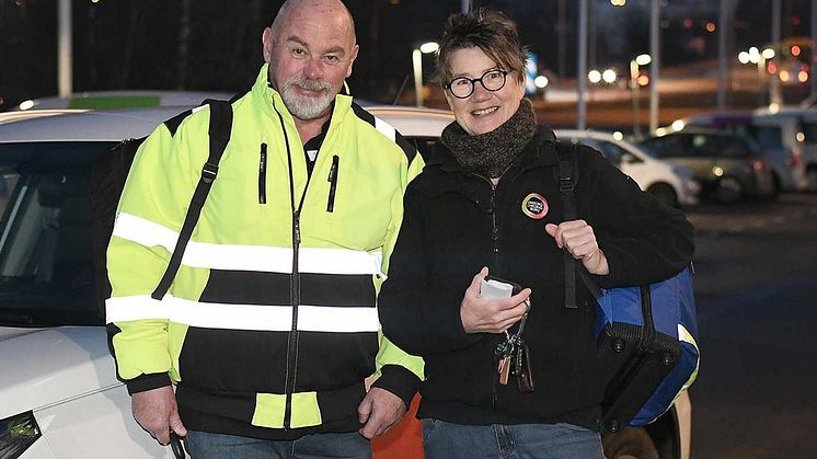 Per Sonesson och Ann-Charlotte Kristoffersson redo att ge sig ut på ett nytt arbetspass.