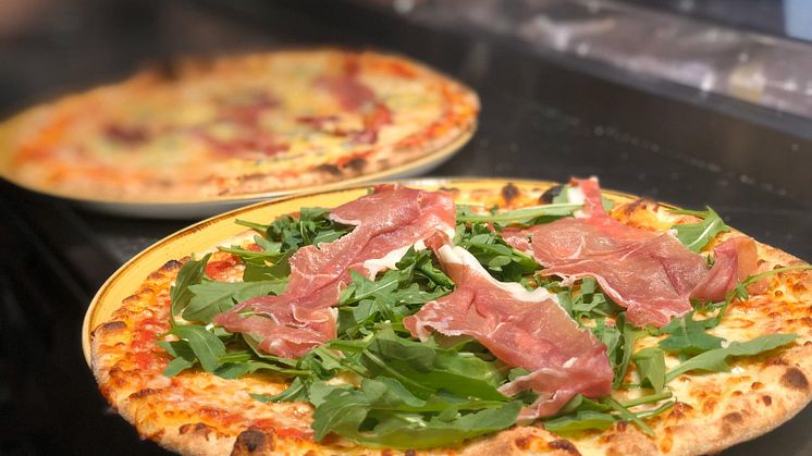 Classic Pizza Restaurant