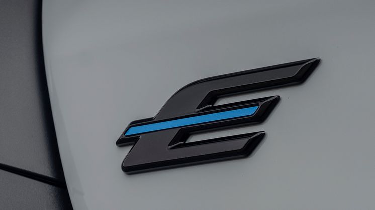 2024_FORD_E-Tourneo_Courier_04.jpg